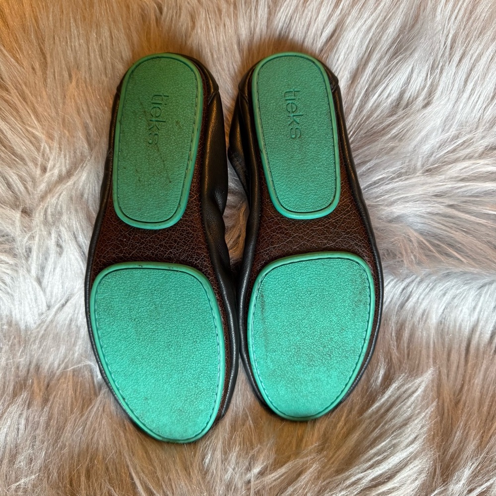 Tieks Black Ballet Flats Size 8 - Picture 4 of 4
